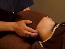 ホグ(HOGU)の雰囲気（首から頭の凝りを解消することで不眠や肩こりの解消に繋がります）