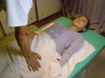 なかじま整体療院癒楽爽快館/【9】施術・骨盤調整