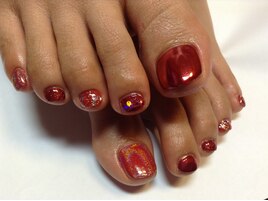 レッドミラーフットネイル