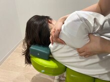 ほうしゅやまジム 整体院 マルイ店の雰囲気（肩周りの施術）
