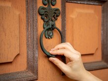 ナチュレ(Nature.)の雰囲気（お越しの際はドアノッカーを鳴らしてください。）