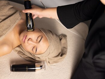 イー(e)の写真/あなたの美しさを引き立てる、小顔メニューが充実！EMSで、理想のフェイスラインを手に入れましょう☆