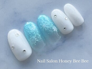 ハニービービー(Honey Bee Bee)/ホワイト雪の結晶ネイル