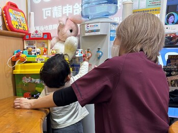 イーグル整骨院 ヨークタウン新田東店の写真/保育士在籍◎生後1ヶ月～OK♪忙しいママさん必見！親子で過ごす時間を増やせる整骨院で不調の根本改善！