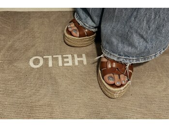 ハチドビューティ(8Do Beauty)の写真/【新規限定FOOTオフ無料】ワンカラー＆かかとケア＆保湿パックセット￥12980♪乾燥が気になる季節に☆