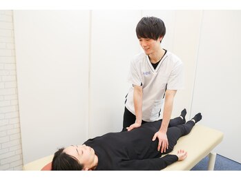 エイド鍼灸整骨院 溝の口院/〈８〉骨盤・骨格調整