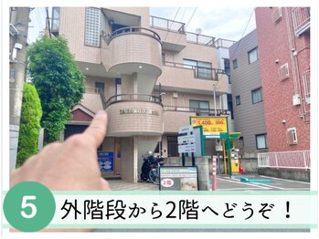 【1人1人に寄り添うヒアリングと似合わせ提案】まつげパーマ/パリジェンヌ/アイブロウ/左手側に!外階段から2階へ!