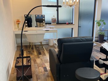 アンネ 表参道店(ANNE)の写真/表参道★フロア丸ごと貸し切りの完全個室。ワンランク上の特別空間で目元の美しさを…