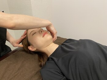 ベル/小顔矯正 施術風景