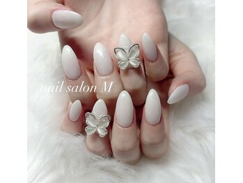 ネイルサロン M/ワンカラー+パーツ 4780円