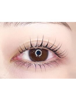 ナチュラル上品な目元にしたい