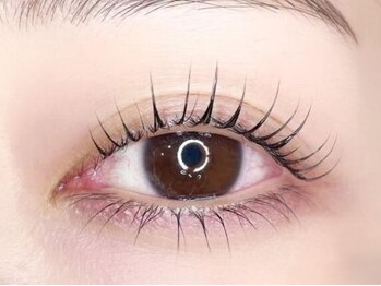 アイラッシュサロン ブラン ドリームタウンALi店(Eyelash Salon Blanc)の写真/【上下まつげパーマでパッチリまつげ!】雰囲気や目元のバランスに合わせデザイン提案♪パリジェンヌ取扱!