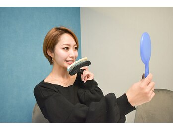 ホワイトニングルーム 横浜店(Whitening Room)/ホワイトニング前の歯の色を確認