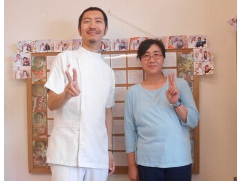 かしわぎ整体院/お客様とツーショット