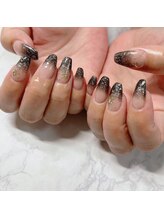 ブラン(blanc)/ブラックグラデーションネイル