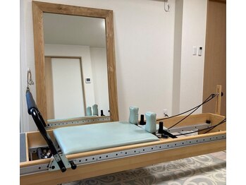 エエーコトリ(a-kotori)/ピラティスマシン リフォーマー