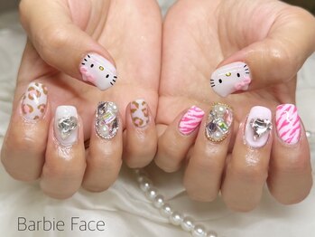 バービーフェイス 恵比寿(Barbie Face)/子猫とピンクの豹柄