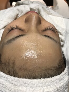 ヘアーモードキクチ 神田店(HAIR MODE KIKUCHI)/お顔剃り前後の写真です。