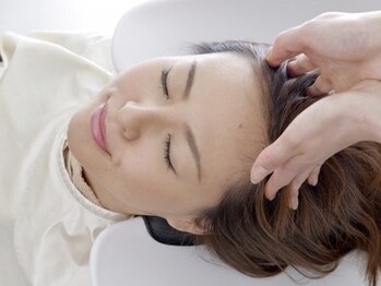 オト プログレスヘア(Oto progress hair)の写真/【松任】本格ヘッドスパを2種ご用意◎ツボを捉える技術・育毛促進効果もあり！頭も身体も心も健康に…♪