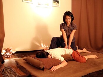 タイ古式マッサージ ファンディー(Fandee)/タイ式のうつ伏せ指圧