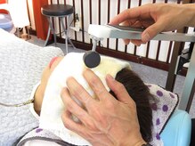 骨格調整所 骨丸/器具を使います。