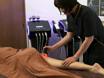 ナナラ(Nanala)の写真/最新機器≪キャビリポデュアル＆キャビリポプ≫自己流ケアでは難しいセル脂肪を徹底燃焼・撃退◎