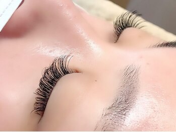 シルス荻窪の写真/【荻窪徒歩1分】高評価口コミ多数♪まつ毛の生え癖を見極めた丁寧な施術！キレイなまつ毛が長時間持続◎