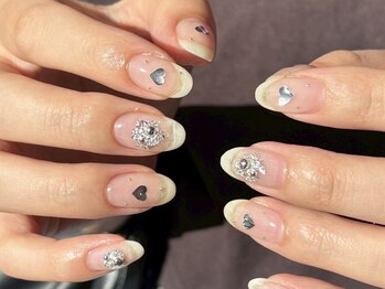 ネイルメゾン 天神店(NAIL MAISON)の写真/【￥4550 クリアコース】大人気の可愛いクリアネイルが盛りだくさん！人気オーロラも種類豊富にご用意♪