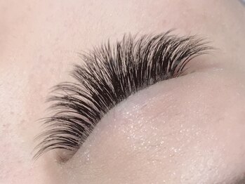 まつげエクステサロン クロエ(Chloe)/付け放題３Dエクステでフサフサ