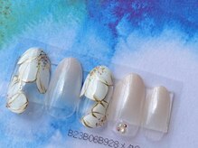 ネイルクルール(Nail.Couleur)/上品フラワーネイル