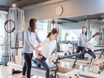 デップ 松山店(DEP)の写真/【全国30店舗以上展開中】全スタッフ国家資格保有!姿勢矯正ピラティス☆オーダーメイドレッスンで姿勢改善!