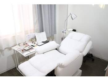 アルファ 石山店(alpha)の写真/ネイル、まつげ同時施術”ネット予約可”忙しい女性や時短でお手入れしたい方にお勧め☆