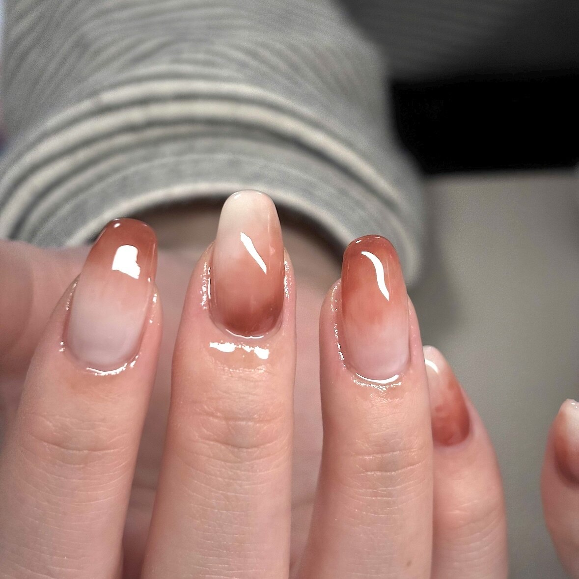 ホワイトワンカラー 2026年冬トレンド】ホワイト ワンカラー フットのネイルデザイン