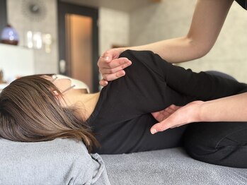 ミヌレ 大阪店(minulle)/肩甲骨の内側に指が入りますか?