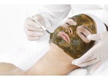 肌質改善全国3位（全国3500サロン中）バストケア全国5位実績