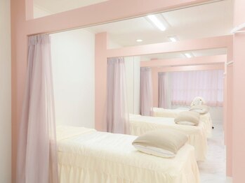 プラチナムドール 京都駅前店(PLATINUMDOLL)/アイブロウ・まつ毛施術スペース