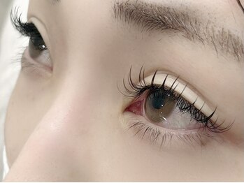 アイラッシュアンドネイル リリィ(Lily)/フラットラッシュ 140本