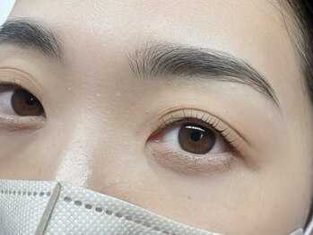 イエン(yien)の写真/お顔の印象は目元から！骨格,筋肉,黄金比に基づきあなたに合ったデザインをご提案♪朝の身支度の時短にも★