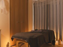 温かな灯りに包まれたプライベートサロン