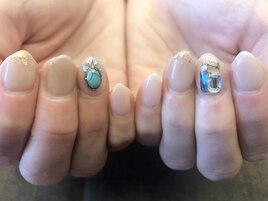 ベージュ×ターコイズ