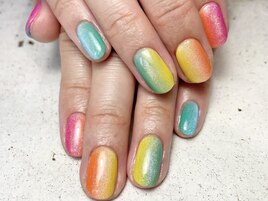 虹色グラデーションネイル！