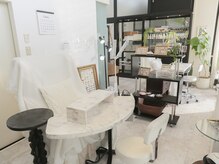 ネイルサロン ティアーズ(nail salon Tears)の雰囲気（広々とした店内でゆったりくつろいでいただけます☆）