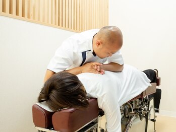 骨盤屋 志免店の写真/姿勢が気になる・疲れ抜けない…骨盤の歪みが原因かも！国家資格者が土台から整え改善。90分1980円体験も◎