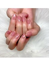 リッシュ トロワ(RICHE trois)/ピンクカラー