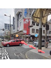 ラシル 宮崎店(racil)/ローソン橘通西3丁目店前を横断