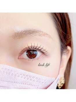 ありる/まつげパーマで時短メイク