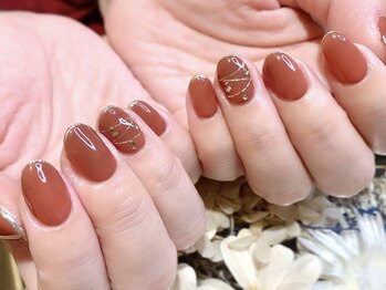 シンプルオーナメントネイル