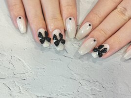 モノトーンネイル
