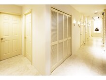 オリエンタル スタイル 天神店/個室の施術ルーム