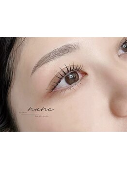 ナチュラル上品な目元にしたい